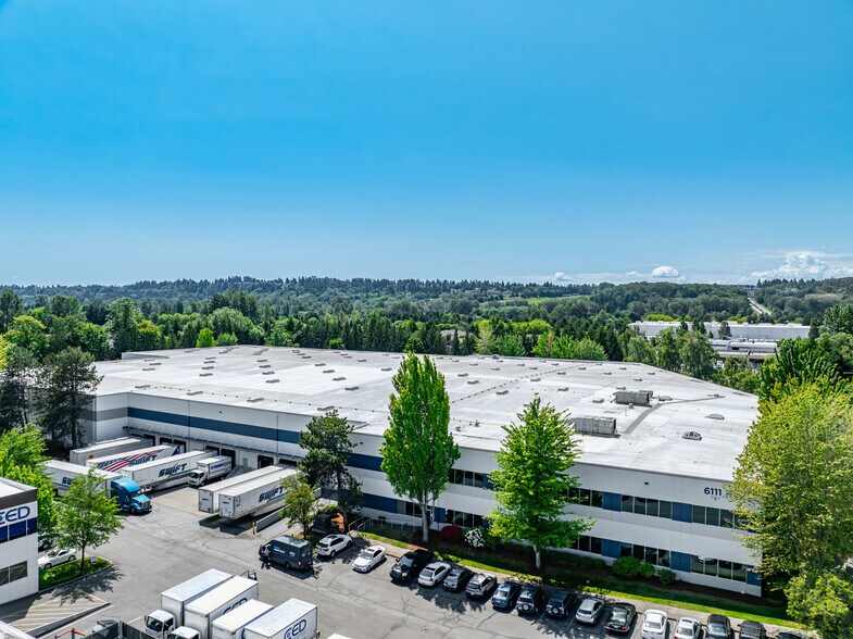 6111 S 228th St, Kent, WA à louer - Photo de l’immeuble – Image 2 sur 2