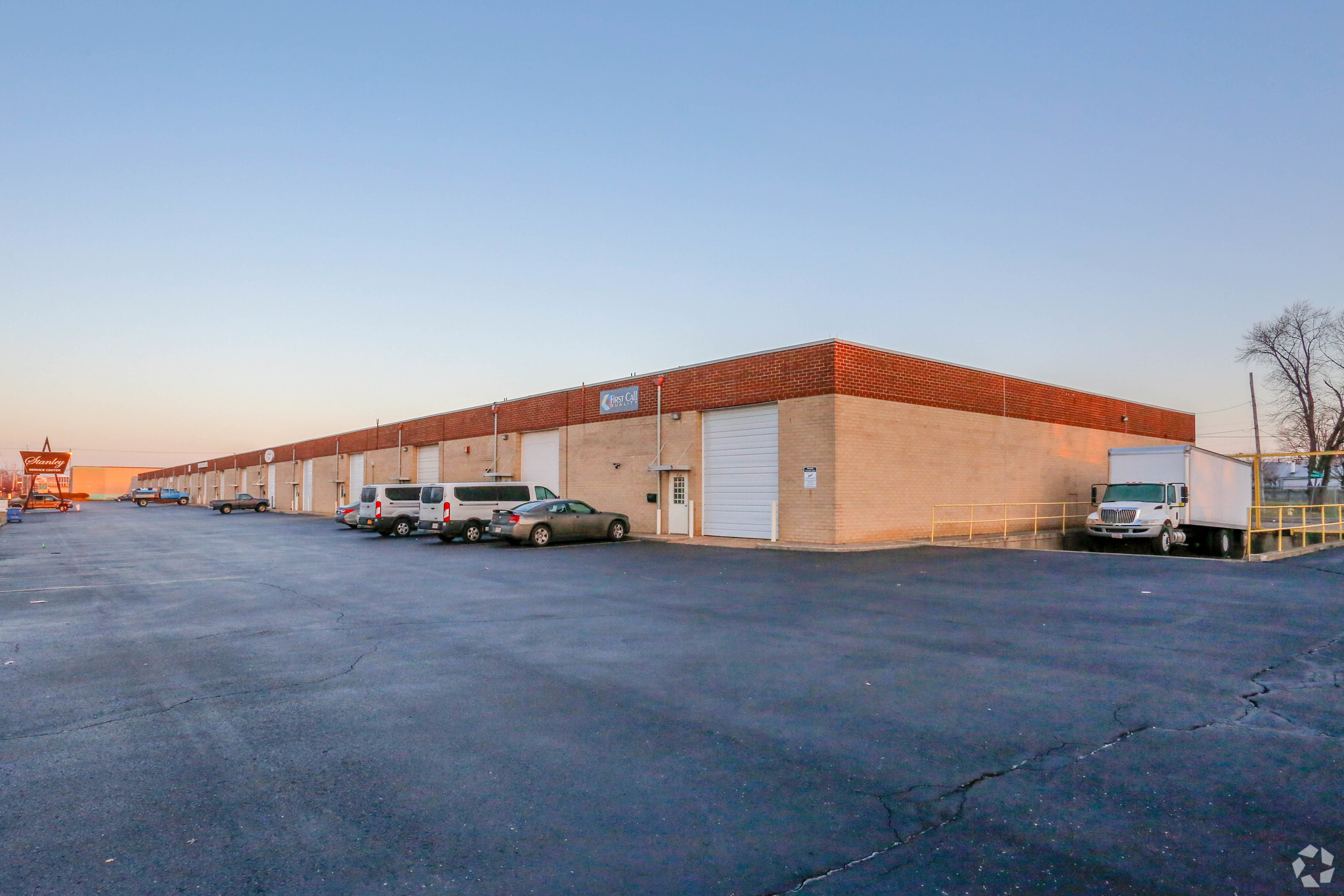 2416-2524 Stanley Ave, Dayton, OH à louer Photo principale– Image 1 sur 4