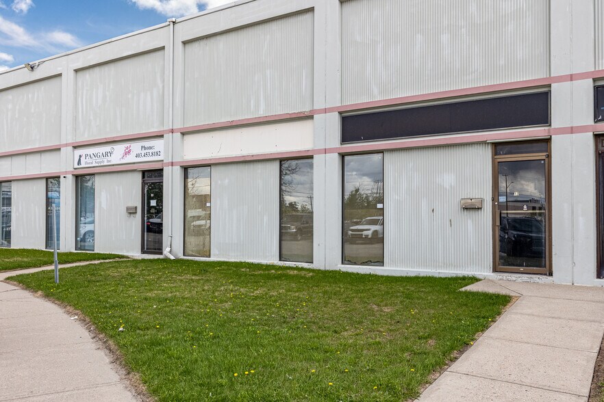 2219 35th Ave NE, Calgary, AB à vendre - Photo de l’immeuble – Image 2 sur 7