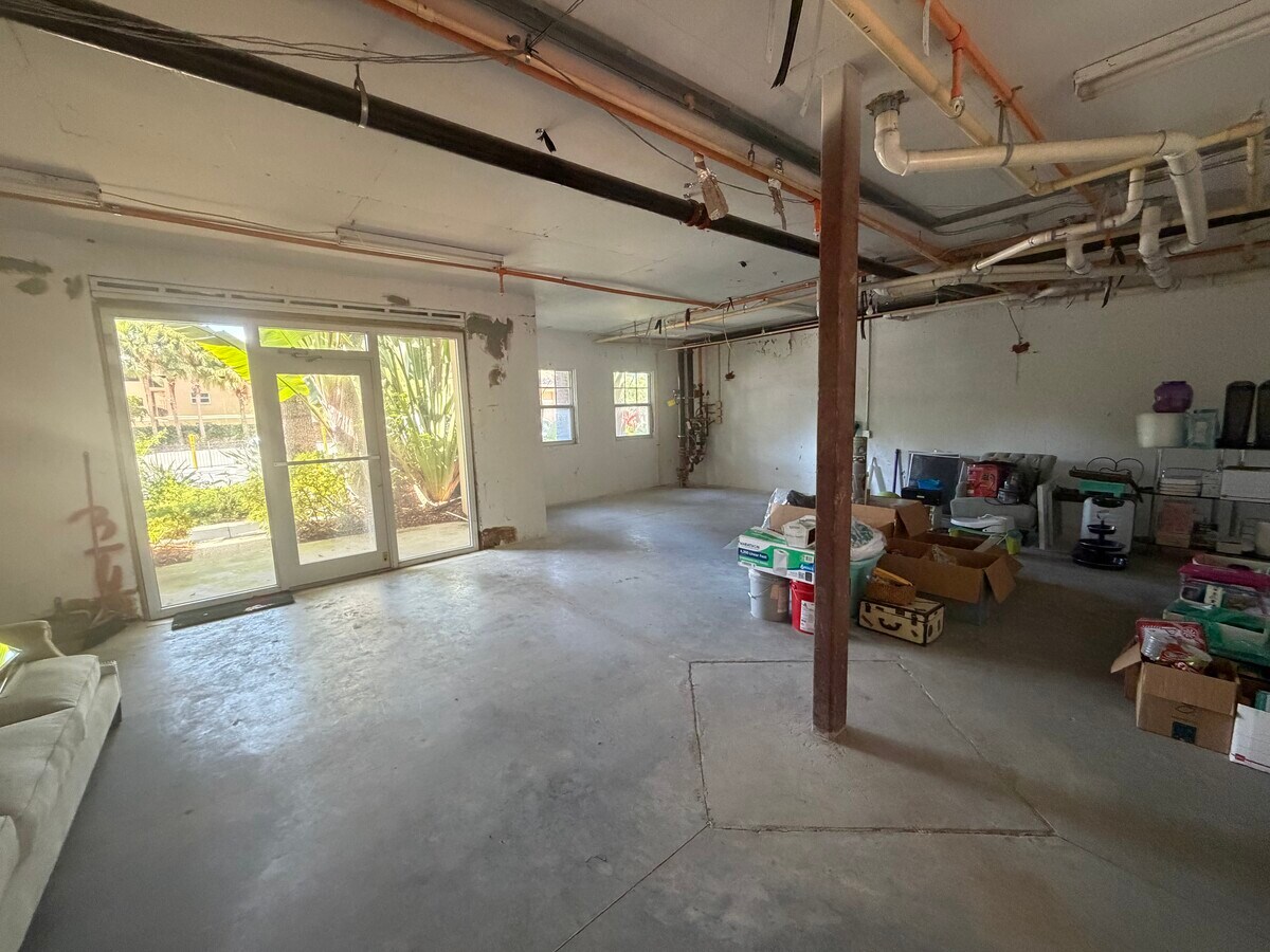 1268 11th St, Sarasota, FL 34236 - Lot 2104 - - Photo intérieure - Image 2 of 3