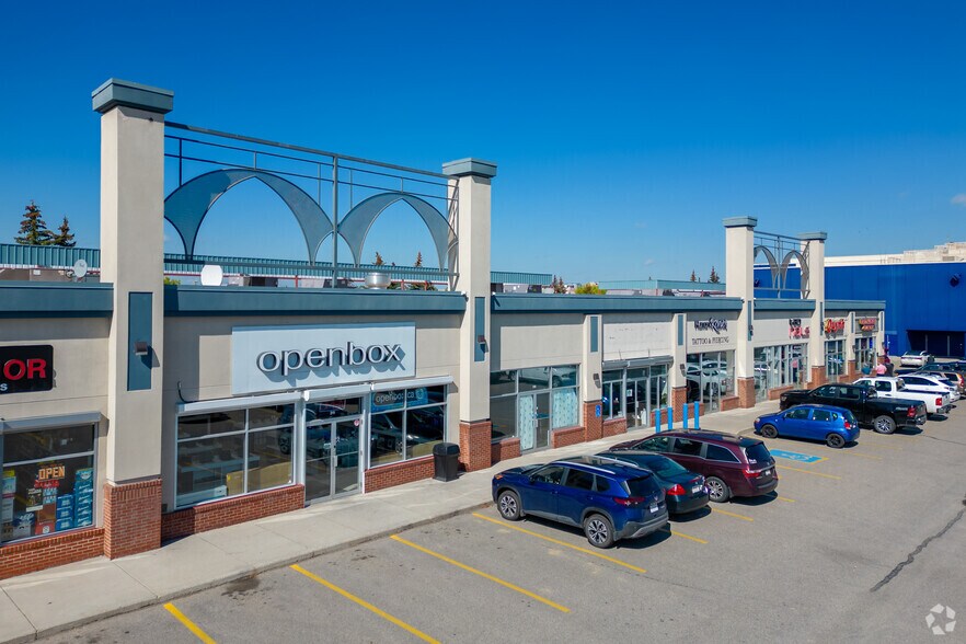2555 32nd St NE, Calgary, AB à louer - Photo de l’immeuble – Image 2 sur 27