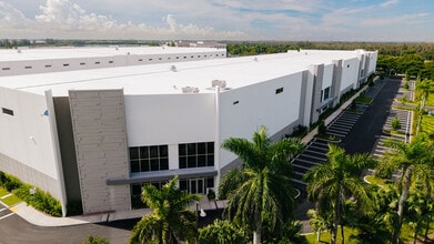 10547 NW 117th Ave, Miami, FL à louer Photo intérieure– Image 2 sur 9