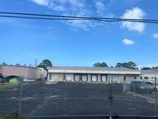 Plus de détails pour 1730 Dobbs Rd, Saint Augustine, FL - Industriel/Logistique à louer
