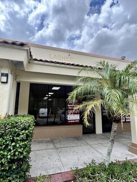 6295 Lake Worth Rd, Lake Worth, FL à louer - Photo de l’immeuble – Image 3 sur 10