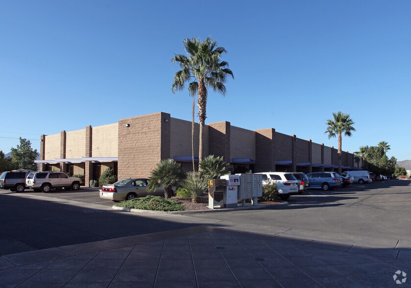 7620 N Hartman Ln, Tucson, AZ à louer - Photo de l’immeuble – Image 3 sur 3
