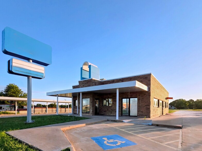 609 S Coblake St, Apache, OK à vendre - Photo de l’immeuble – Image 2 sur 18