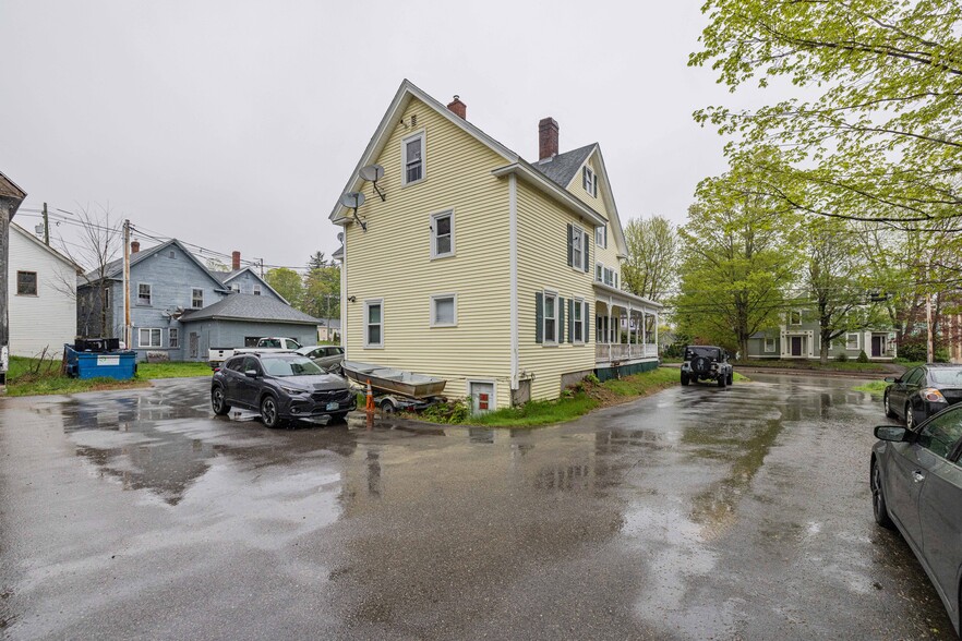 536 Main St, Farmington, NH à vendre - Photo de l’immeuble – Image 3 sur 8