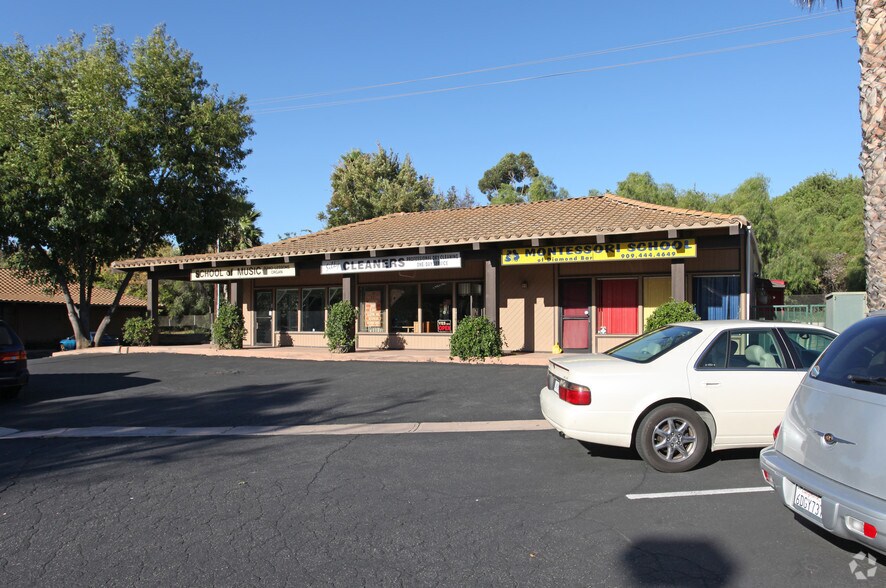 3203 S Brea Canyon Rd, Diamond Bar, CA à vendre - Photo de l’immeuble – Image 2 sur 2