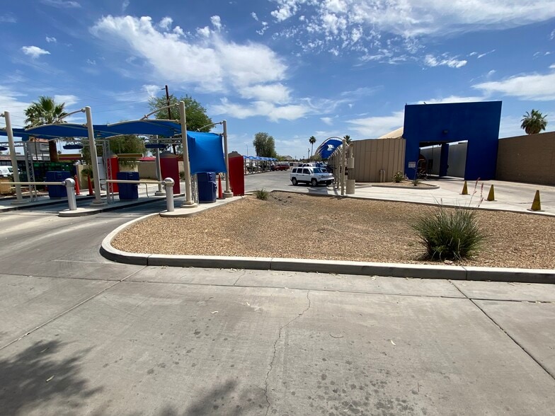 123 XYZ Street, Chandler, AZ à vendre - Photo de l’immeuble – Image 2 sur 6