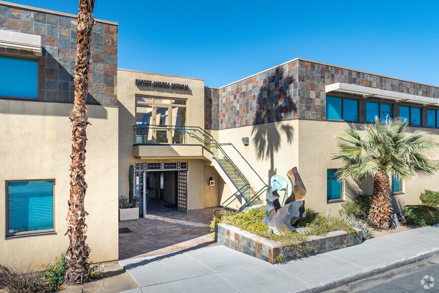 73950 Alessandro Dr, Palm Desert, CA à louer - Photo de l’immeuble – Image 1 sur 10