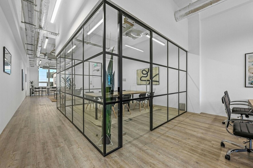 120 Camden High St, Londres à louer - Photo de l’immeuble – Image 3 sur 31