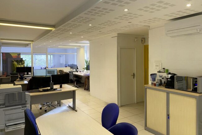 Plus de détails pour Bureau à vendre