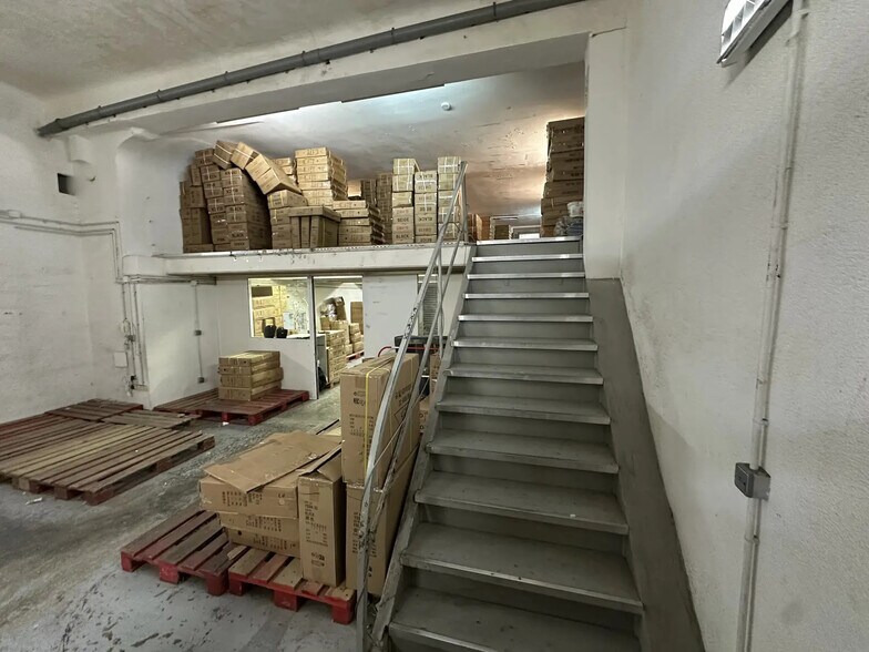 Local d'activités dans Marseille à vendre - Photo de l’immeuble – Image 2 sur 5