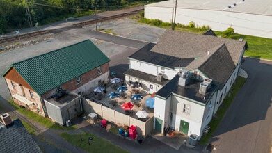 36 Railroad St, Linfield, PA - VUE AÉRIENNE vue de carte - Image1