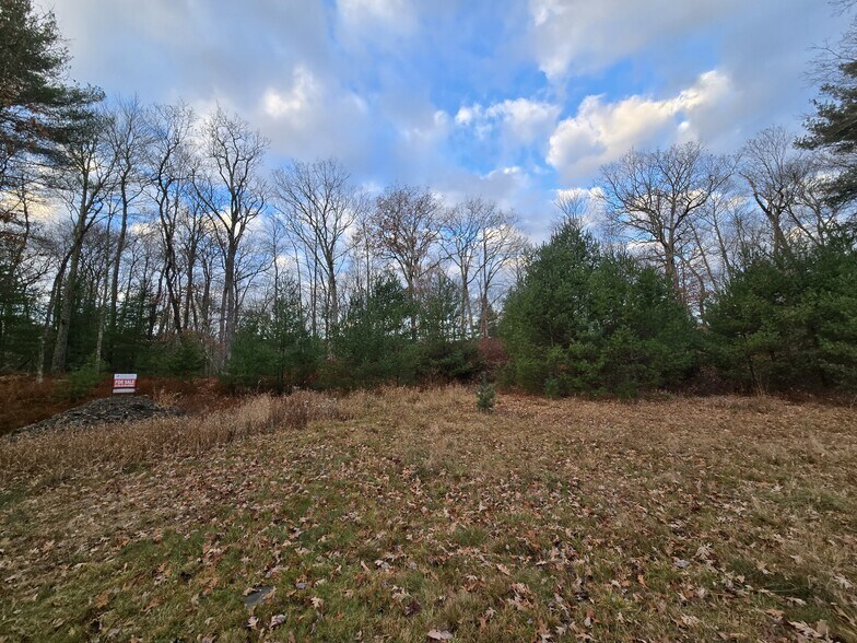 3 Bond Ct, Milford, PA à vendre - Photo de l’immeuble – Image 2 sur 8