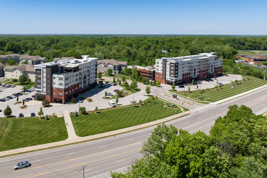 1010 Enclave Blvd, Edwardsville, IL à vendre - Photo de l’immeuble – Image 2 sur 65