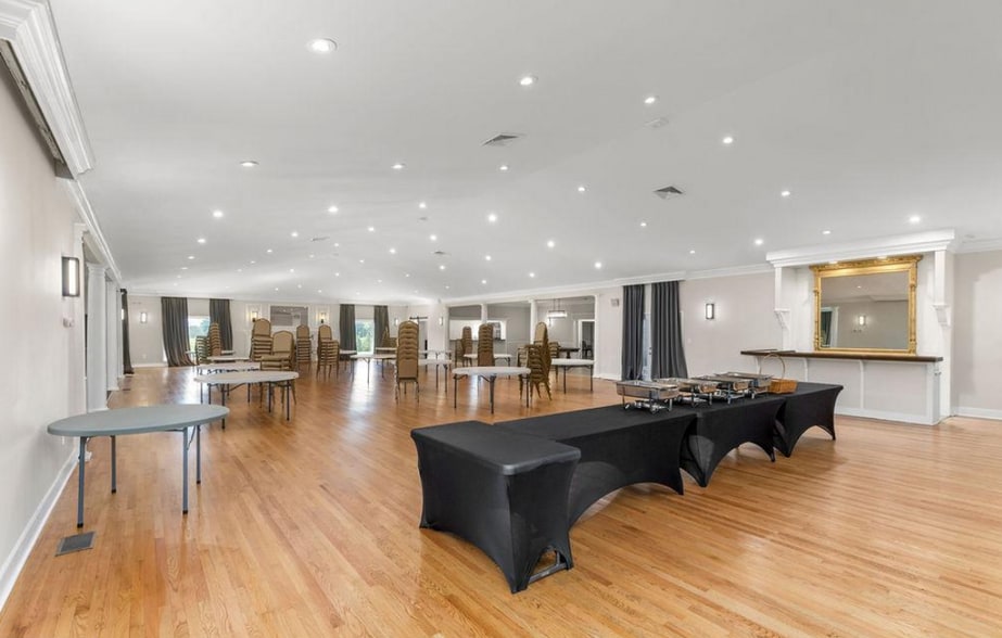 838 Bowling Green Rd, Front Royal, VA à vendre - Photo intérieure – Image 3 sur 5