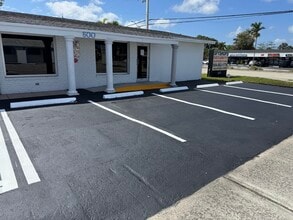600 W Oakland Park Blvd, Wilton Manors, FL à louer Photo de l’immeuble– Image 2 sur 16