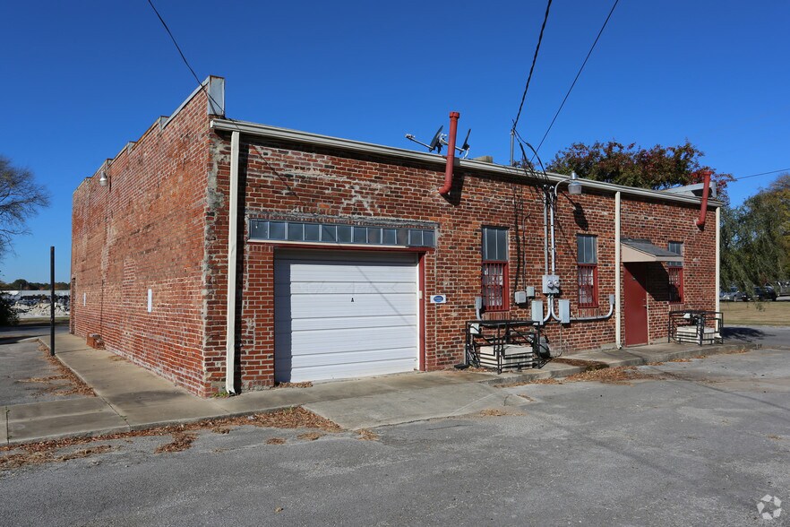 1002 4th Ave SE, Decatur, AL à louer - Photo de l’immeuble – Image 2 sur 15