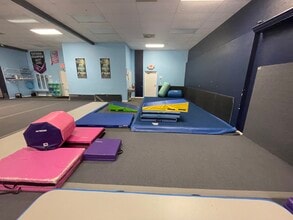 211 Hancock Bridge Pky W, Cape Coral, FL à louer Photo intérieure– Image 2 sur 4