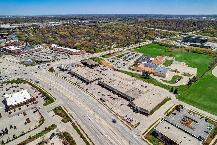 17445 W Bluemound Rd, Brookfield, WI à louer - Aérien – Image 2 sur 9