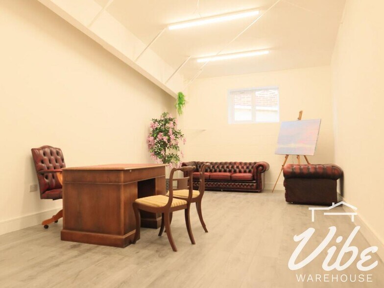 26 Grosvenor way, Londres à louer - Photo de l’immeuble – Image 1 sur 9