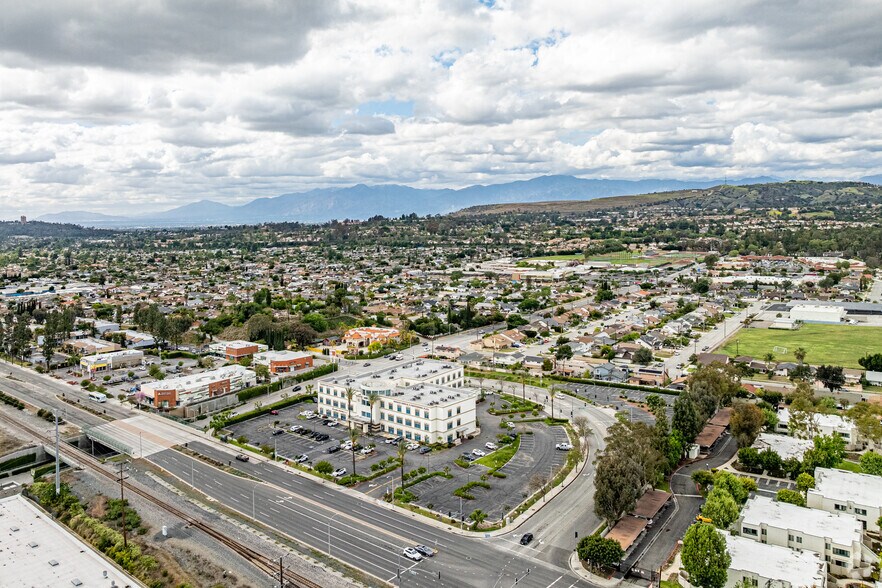 2707 E Valley Blvd, West Covina, CA à louer - Aérien – Image 2 sur 9