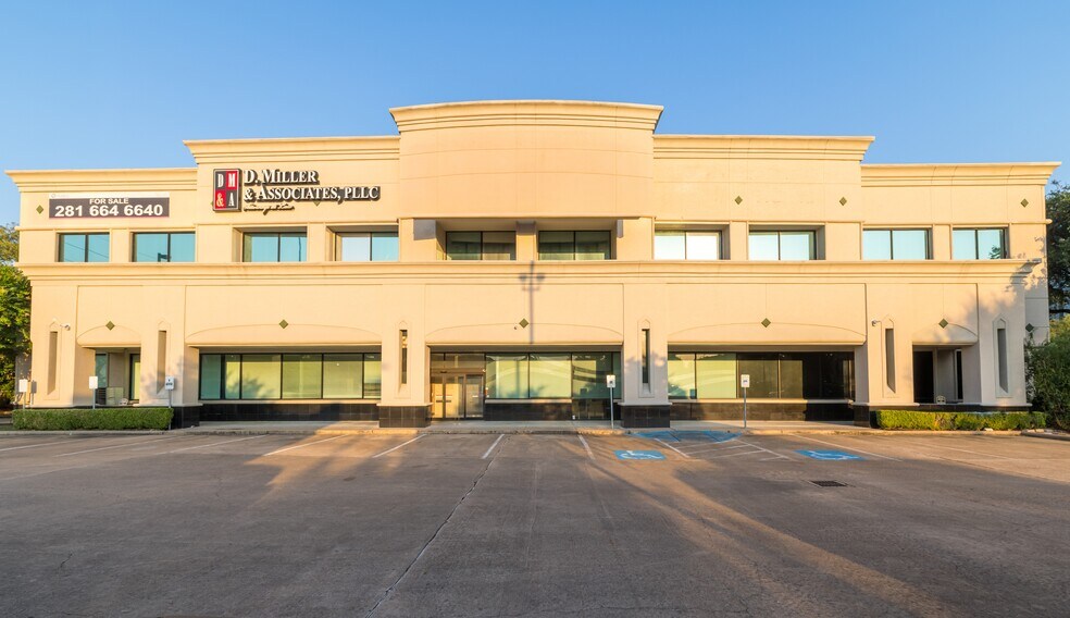 2610 W Sam Houston Pky S, Houston, TX à vendre - Photo de l’immeuble – Image 1 sur 7