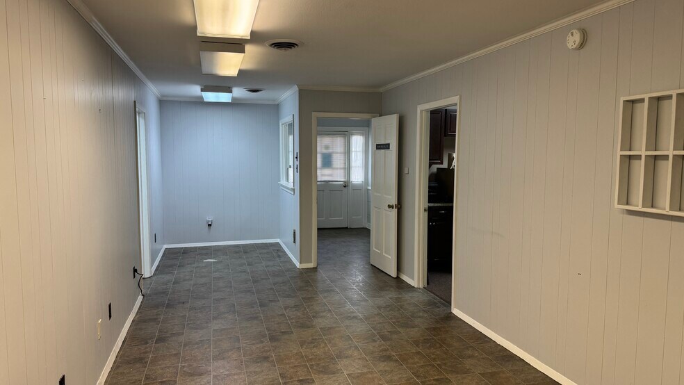 200 E Nine Mile Rd, Highland Springs, VA à vendre - Photo intérieure – Image 3 sur 8