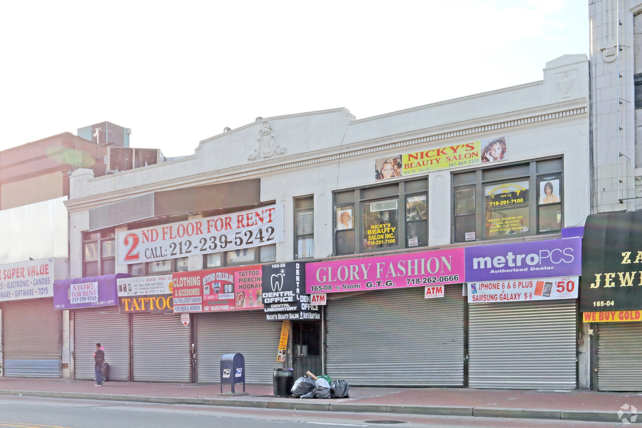 16506-165-10 Jamaica Ave, Jamaica, NY à louer Photo principale– Image 1 sur 5