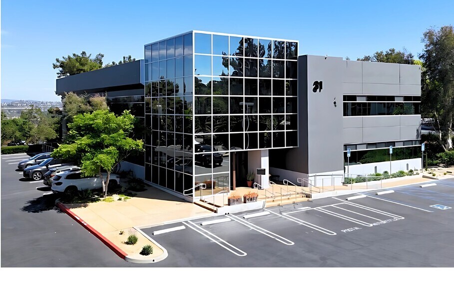 31 Journey, Aliso Viejo, CA à louer - Photo de l’immeuble – Image 1 sur 10