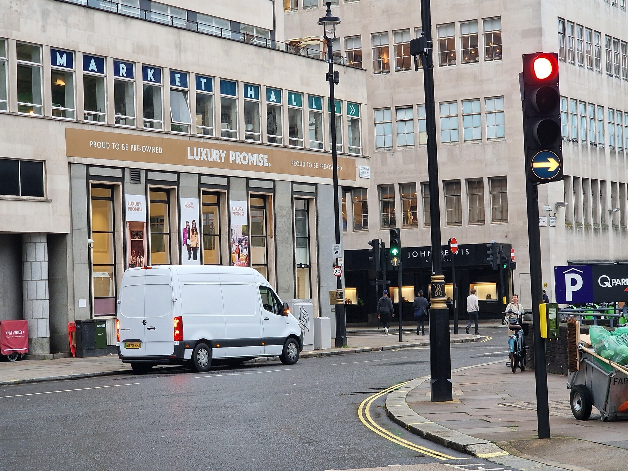 28 Cavendish Sq, Londres à louer Photo de l’immeuble– Image 1 sur 3