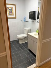 4514-45-16 251st St, Little Neck, NY à louer Photo intérieure– Image 2 sur 6