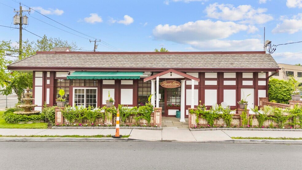 186 Main St, Norwalk, CT à vendre - Photo de l’immeuble – Image 3 sur 16