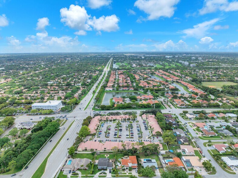 2499 Glades Rd, Boca Raton, FL à louer - Photo de l’immeuble – Image 3 sur 14