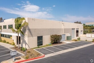 1021 Calle Sombra, San Clemente, CA à louer Photo de l’immeuble– Image 2 sur 5