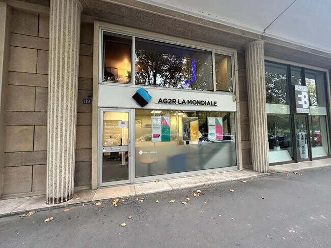 Plus de détails pour Local commercial à louer