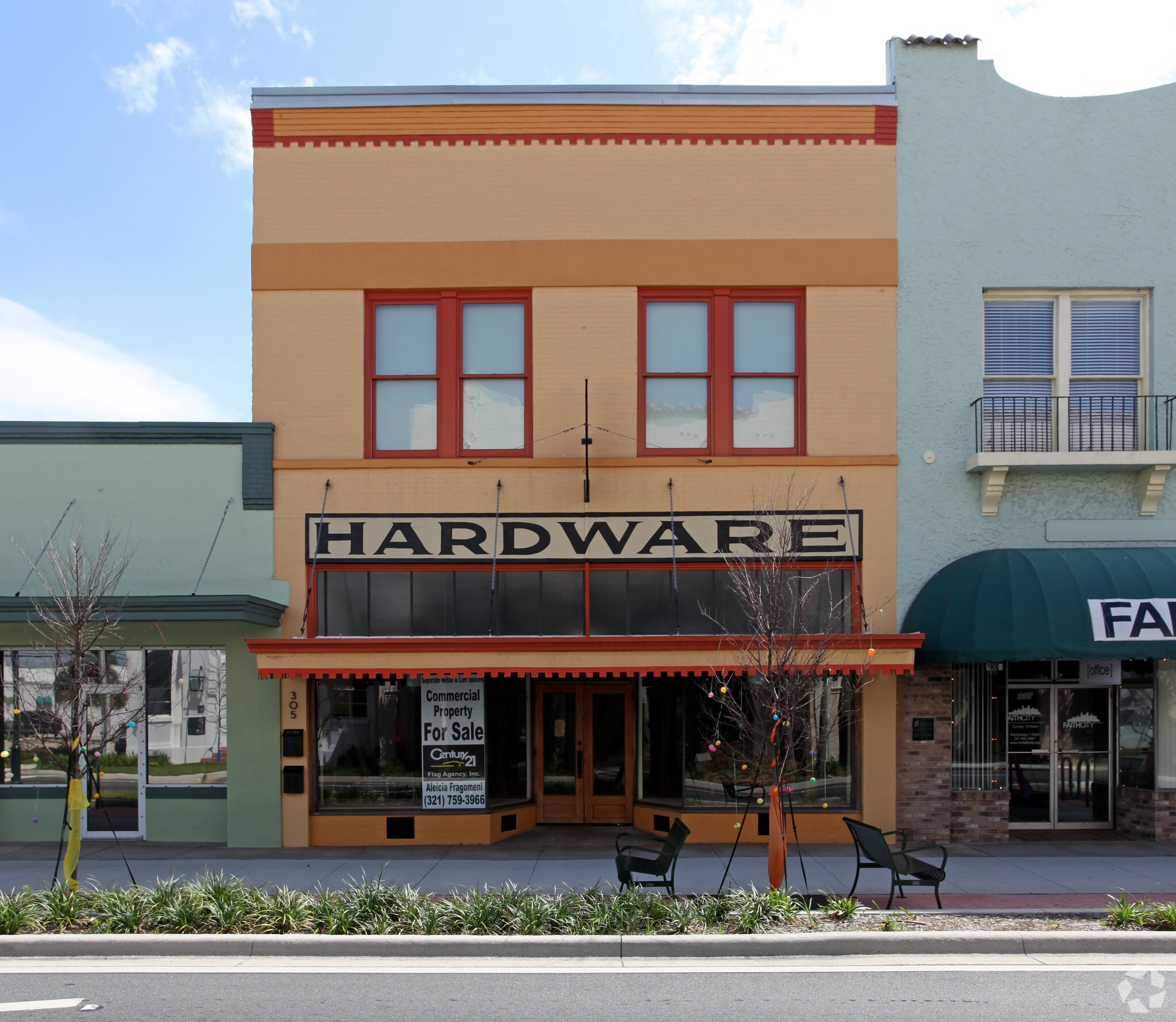 305 S Washington Ave, Titusville, FL à vendre Photo principale– Image 1 sur 12