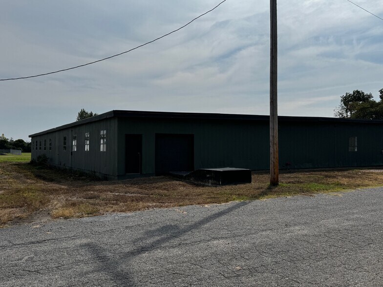 400-404 Dixie Ln, North Little Rock, AR à vendre - Photo de l’immeuble – Image 2 sur 17