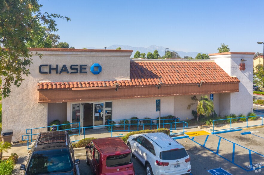 12193 Central Ave, Chino, CA à vendre - Photo de l’immeuble – Image 2 sur 5