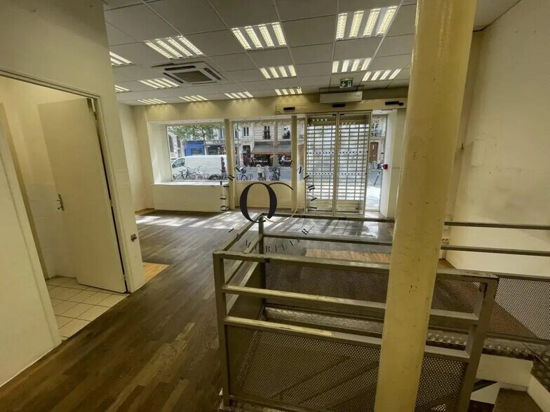 Local commercial dans Paris à louer - Photo de l’immeuble – Image 1 sur 20