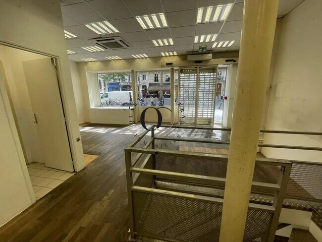 Plus de détails pour Local commercial à louer