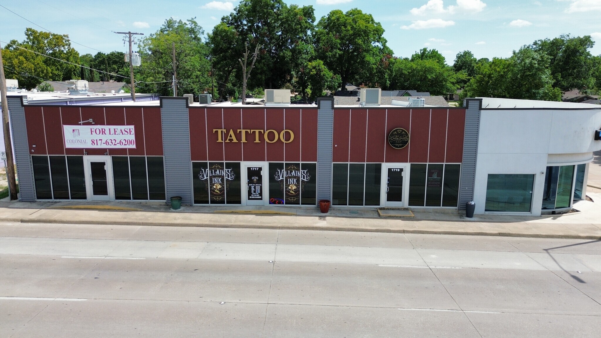 1715-1721 W Berry St, Fort Worth, TX à vendre Photo de l’immeuble– Image 1 sur 17