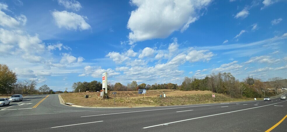 Deerfield Dr., Ruckersville, VA à vendre - Photo de l’immeuble – Image 3 sur 14