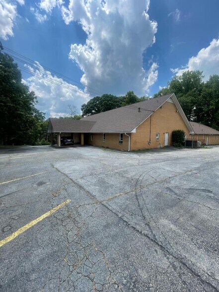3060 Bouldercrest Rd, Ellenwood, GA à vendre - Photo de l’immeuble – Image 1 sur 53
