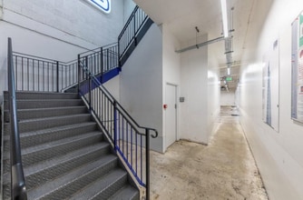 202-203 Grange Rd, Londres à louer Photo intérieure– Image 1 sur 2