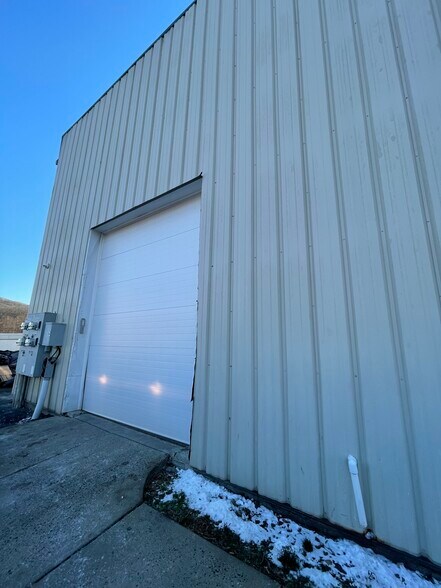 63 Amity Rd, New Haven, CT à vendre - Photo de l’immeuble – Image 2 sur 10
