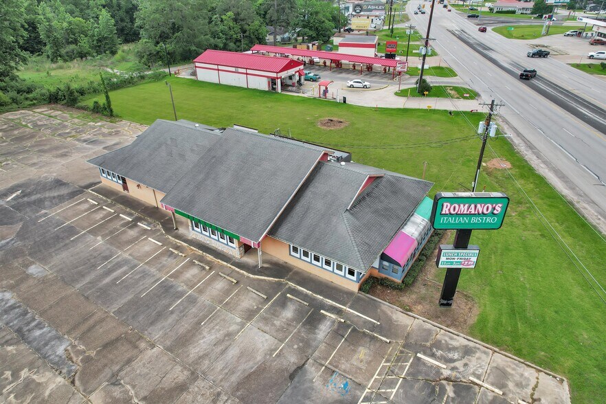 235 E Gibson St, Jasper, TX à louer - Photo principale – Image 1 sur 35