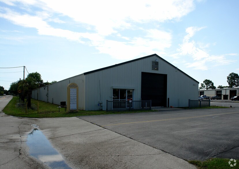 600 Oak St, Port Orange, FL à louer - Photo de l’immeuble – Image 2 sur 4