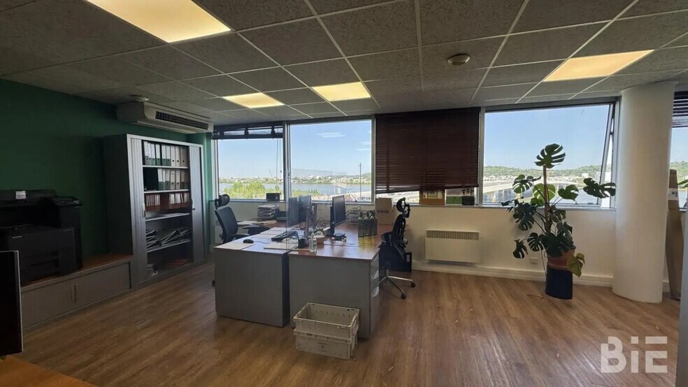 Bureau dans Bègles à louer - Photo de l’immeuble – Image 3 sur 5